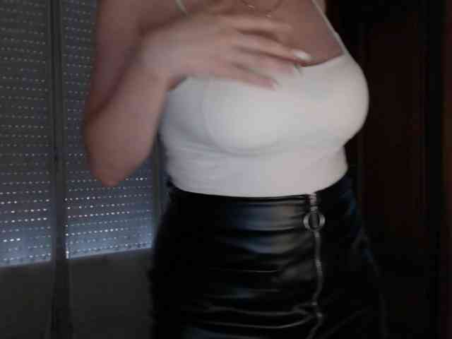 Alina-Lovely webcam