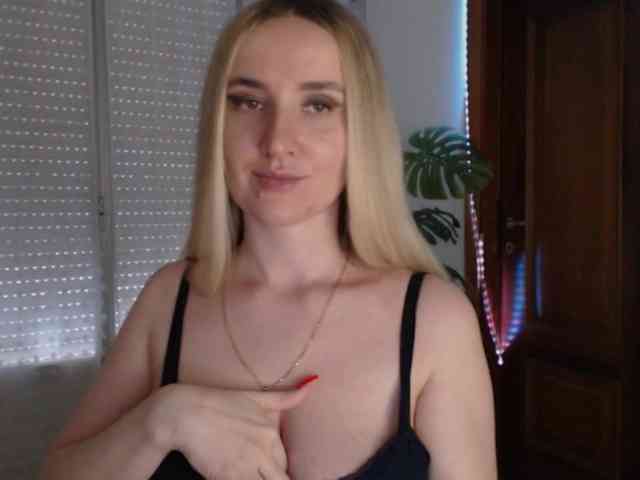 Alina-Lovely webcam