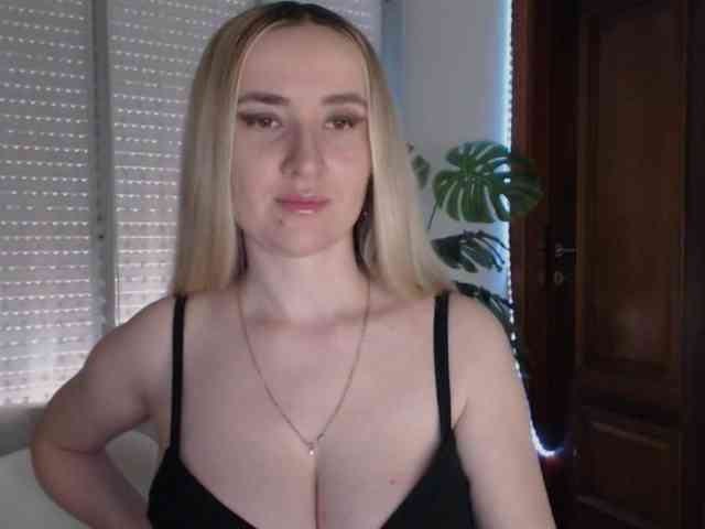 Alina-Lovely webcam