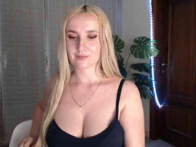 Alina-Lovely webcam