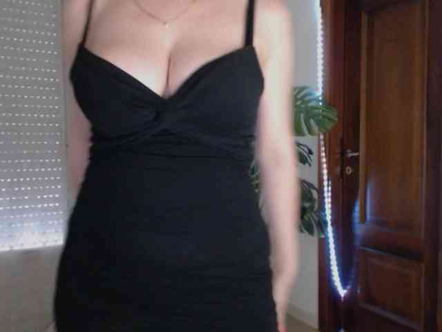 Alina-Lovely webcam