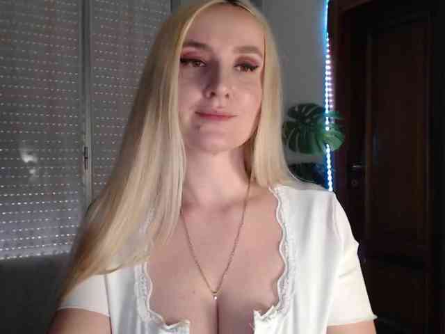 Alina-Lovely webcam