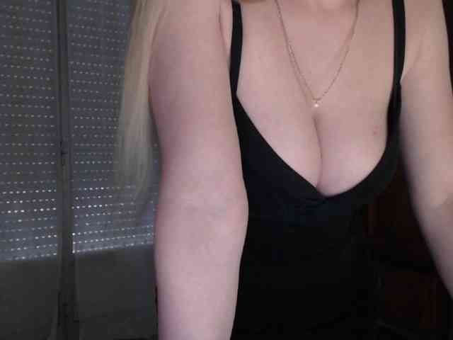 Alina-Lovely webcam
