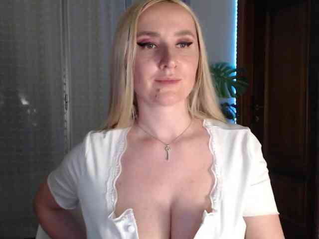 Alina-Lovely webcam