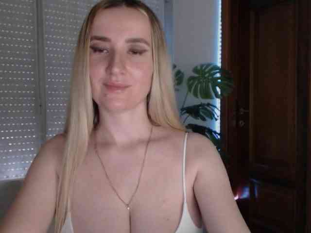 Alina-Lovely webcam