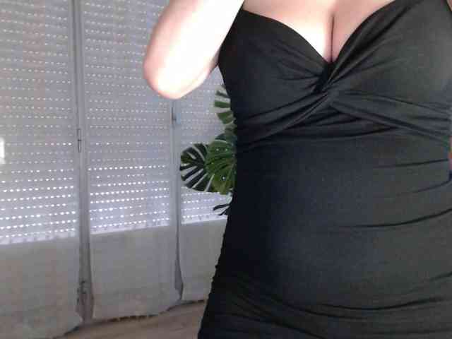 Alina-Lovely webcam