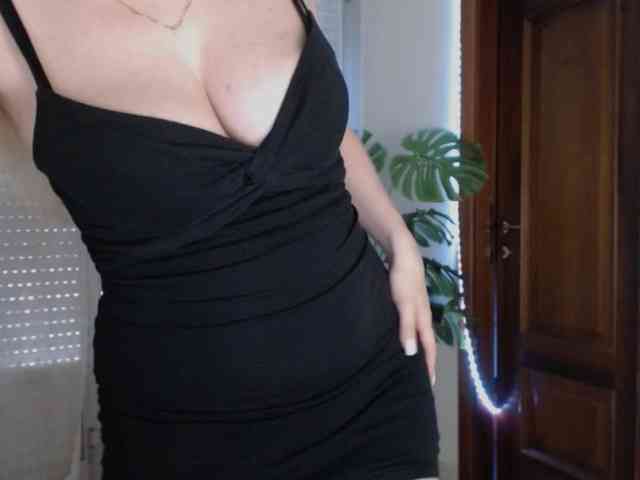Alina-Lovely webcam