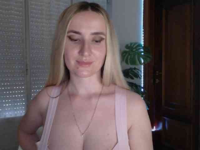 Alina-Lovely webcam