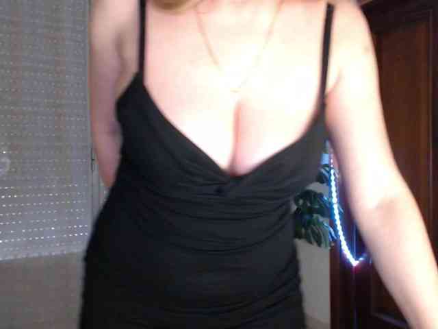 Alina-Lovely webcam