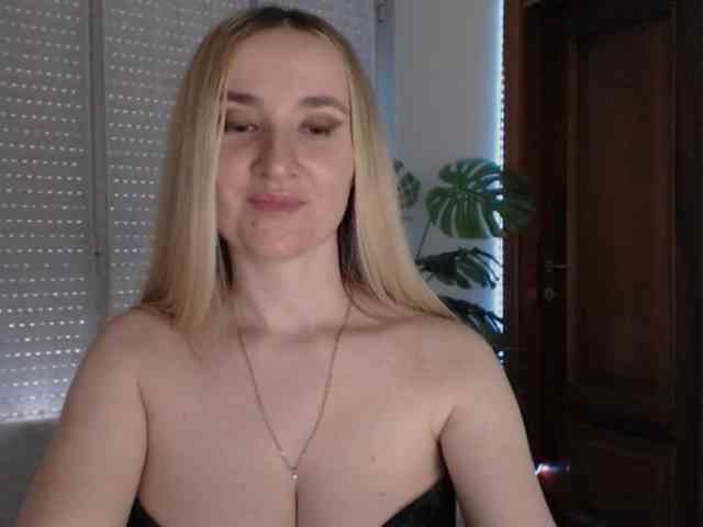 Alina-Lovely webcam