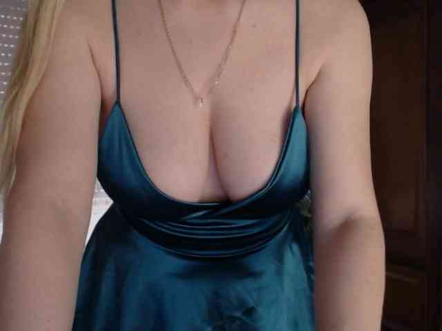 Alina-Lovely webcam