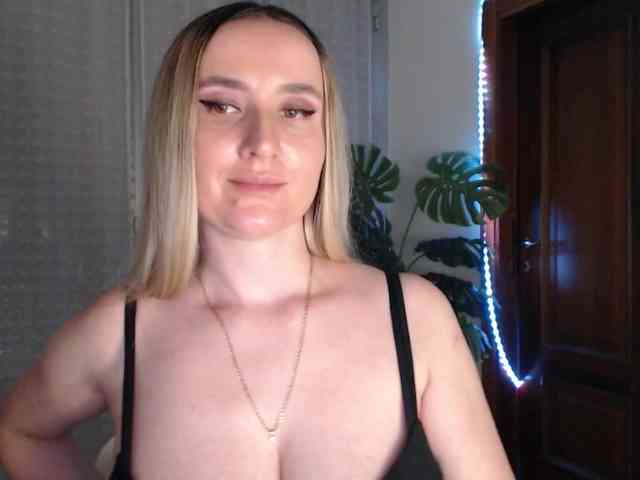 Alina-Lovely webcam