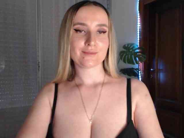 Alina-Lovely webcam