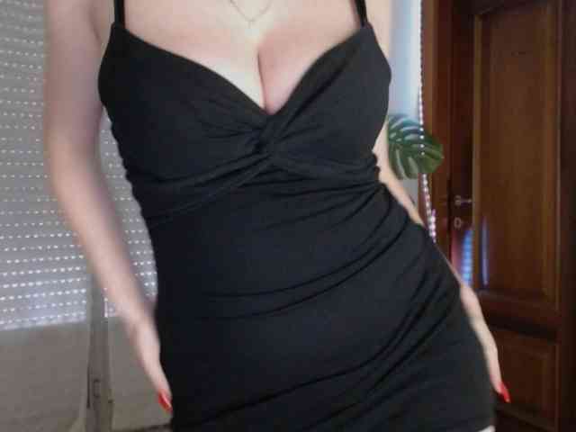 Alina-Lovely webcam