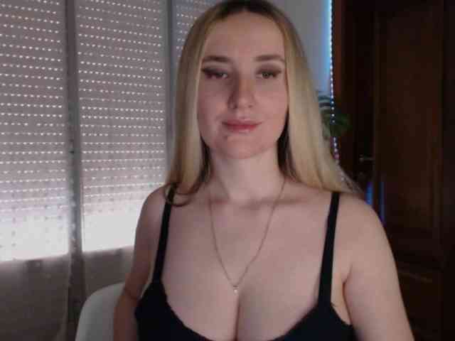Alina-Lovely webcam
