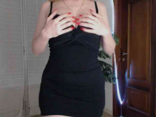 Alina-Lovely webcam