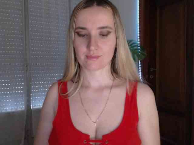 Alina-Lovely webcam