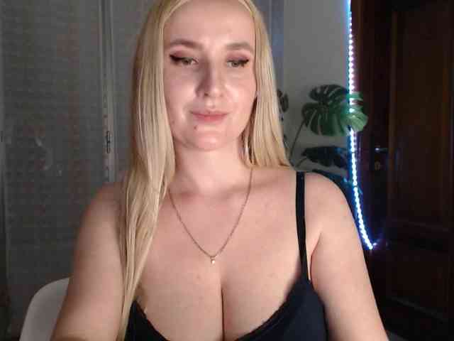 Alina-Lovely webcam
