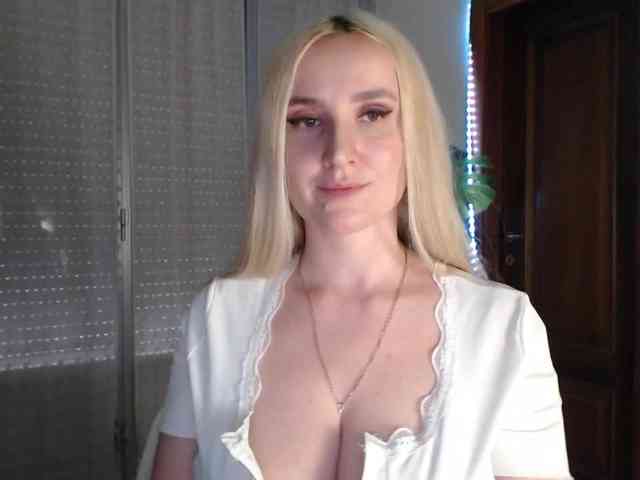 Alina-Lovely Live Webcam on BongaCams
