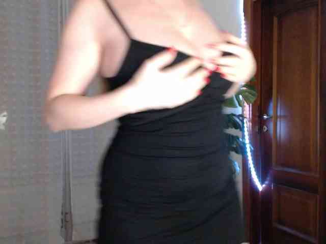Alina-Lovely webcam