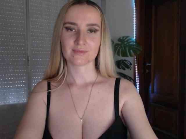 Alina-Lovely webcam