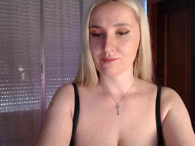 Alina-Lovely webcam
