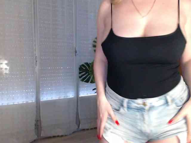 Alina-Lovely webcam