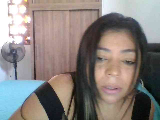 HotGiirl webcam