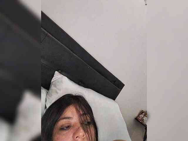 HotGiirl webcam