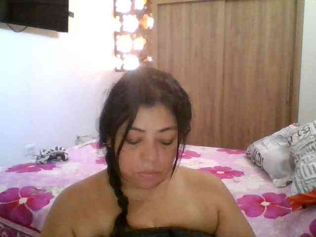 HotGiirl webcam