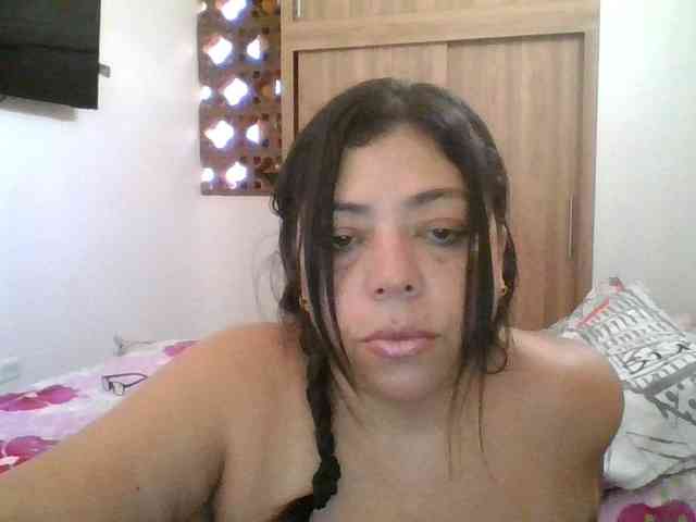 HotGiirl webcam