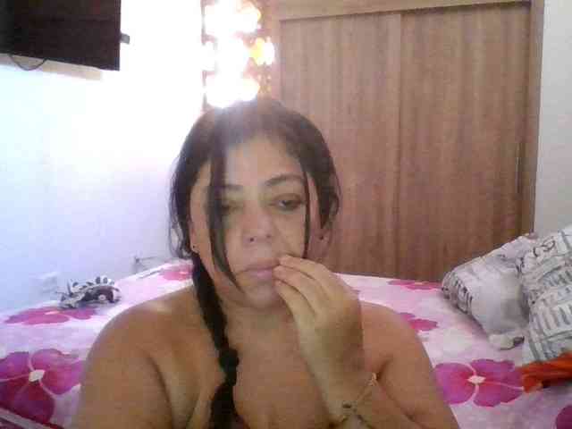 HotGiirl webcam