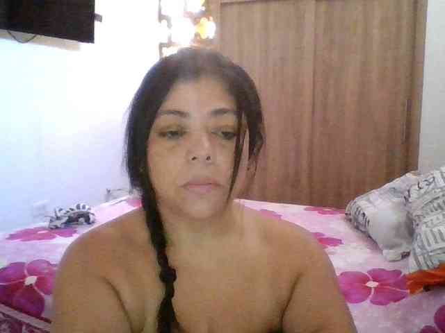 HotGiirl webcam