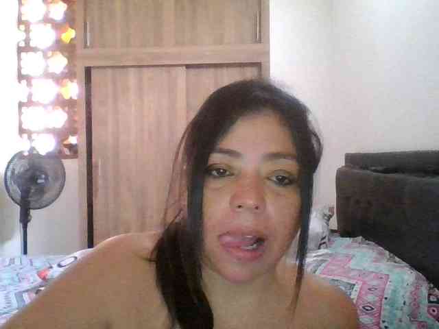 HotGiirl webcam