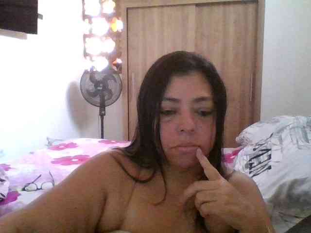 HotGiirl webcam