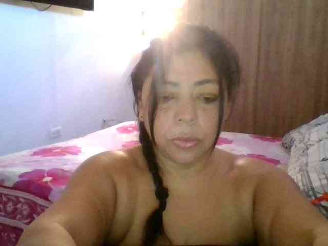 HotGiirl webcam
