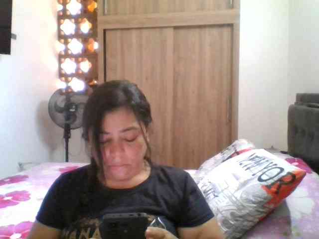 HotGiirl webcam