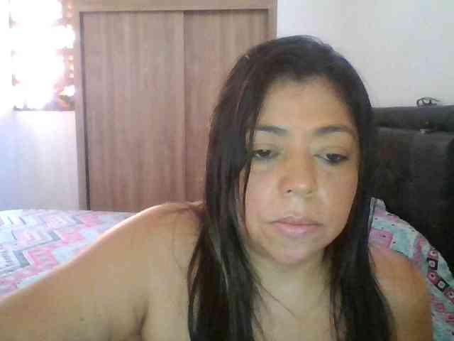 HotGiirl webcam