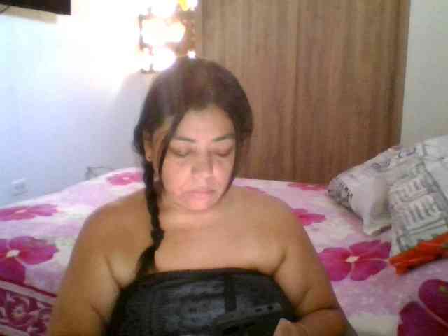 HotGiirl webcam