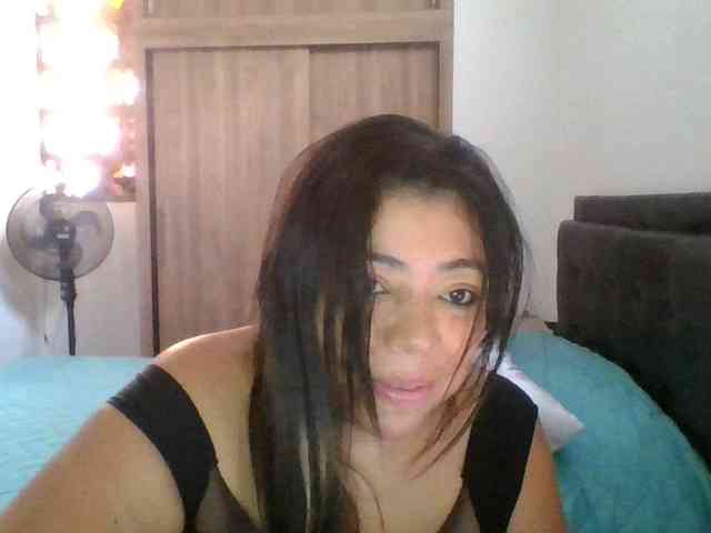 HotGiirl webcam