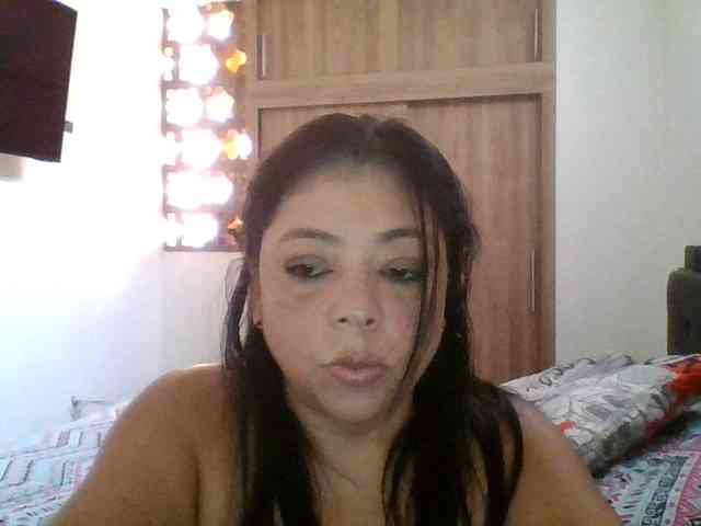 HotGiirl webcam