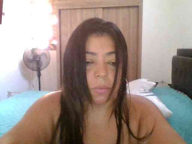 HotGiirl webcam