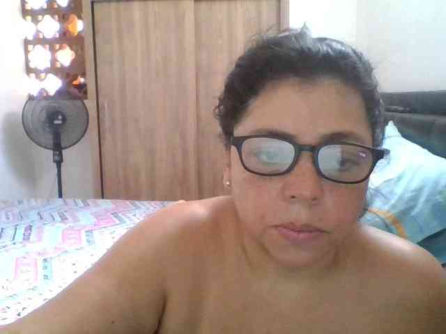 HotGiirl webcam
