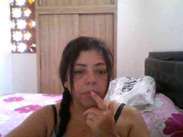 HotGiirl webcam