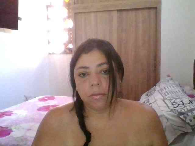 HotGiirl webcam