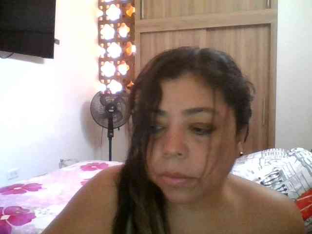 HotGiirl webcam
