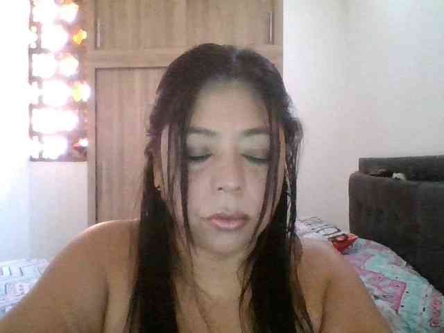 HotGiirl webcam
