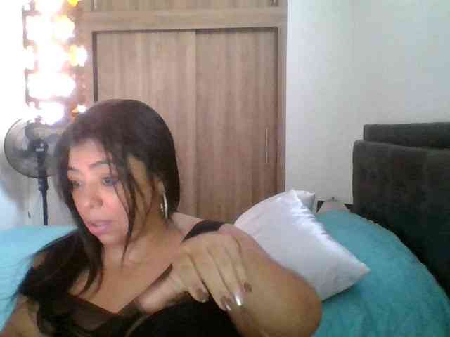 HotGiirl webcam
