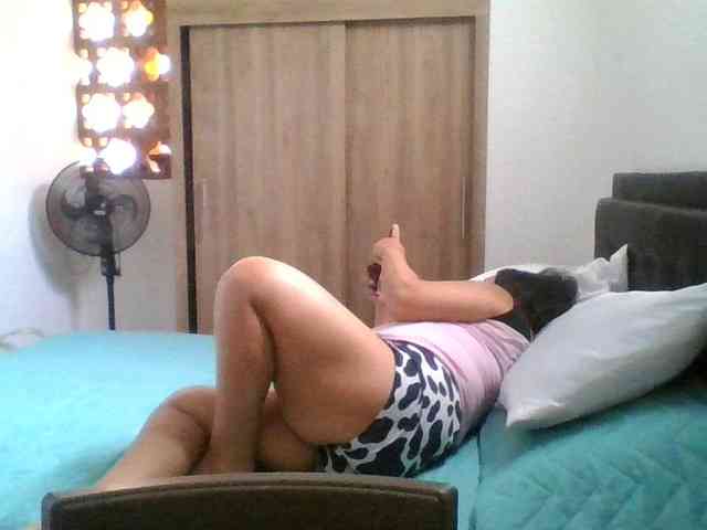 HotGiirl webcam