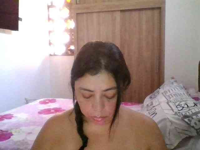 HotGiirl webcam